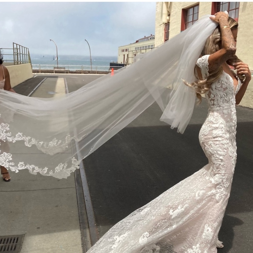 Elegant Lace Wedding Dress DOES not include Veil
